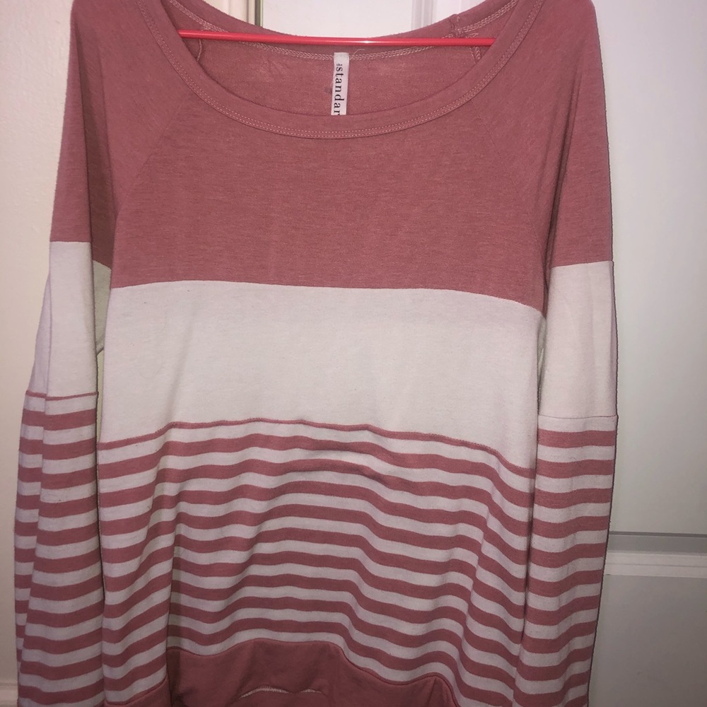 The standard oversized long-sleeve T